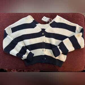 Cropped knit sweater